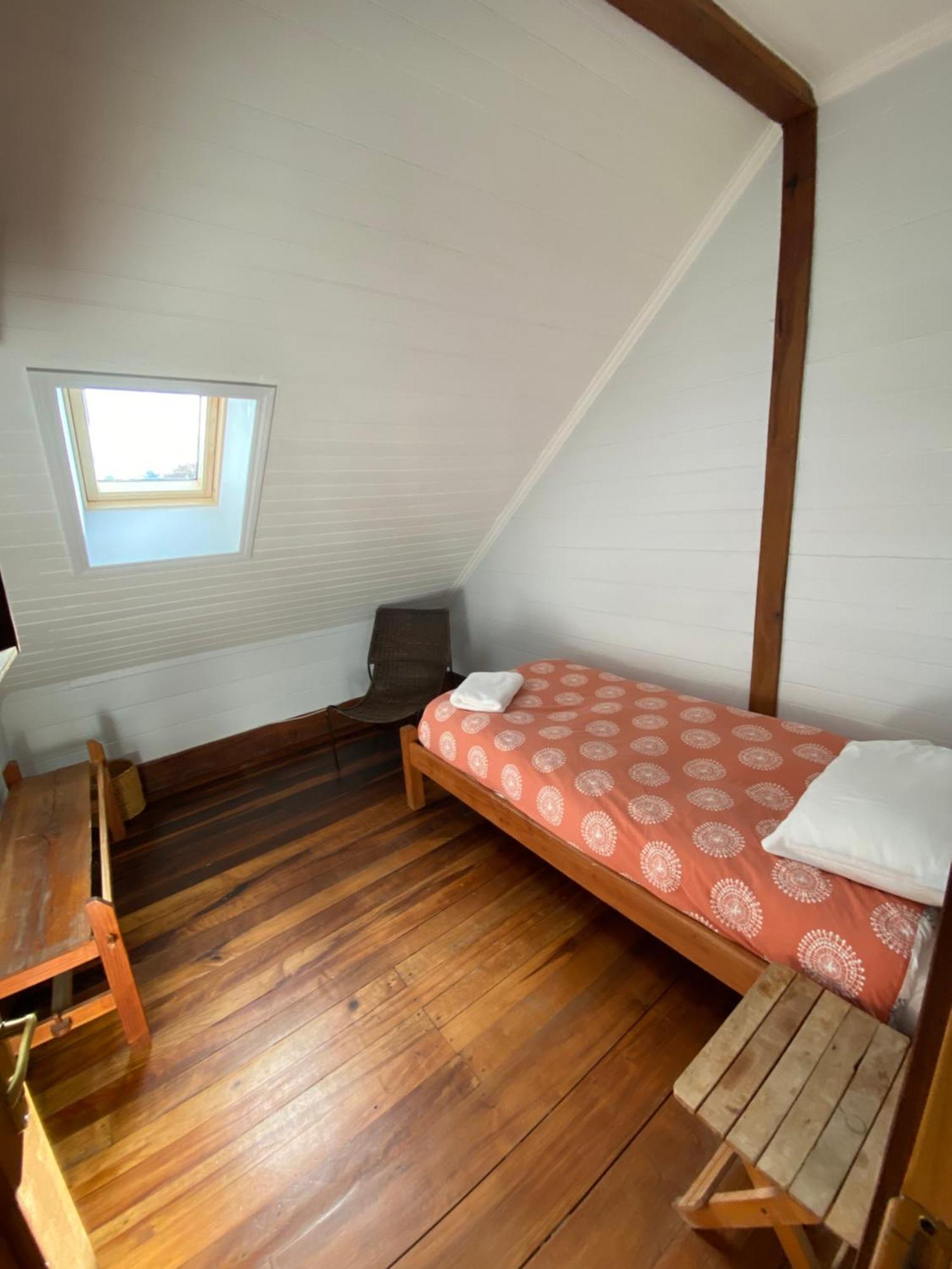 Hostal Compass Del Sur Puerto Varas Exterior foto